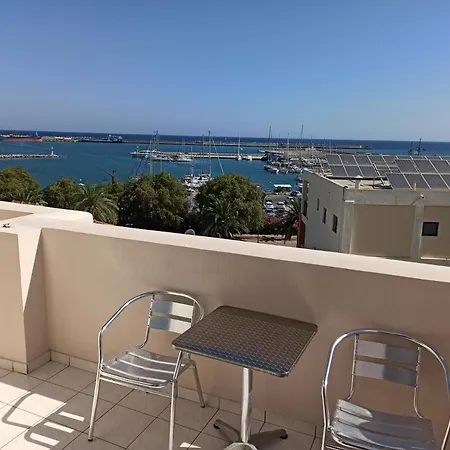 Thiseas Apartman *